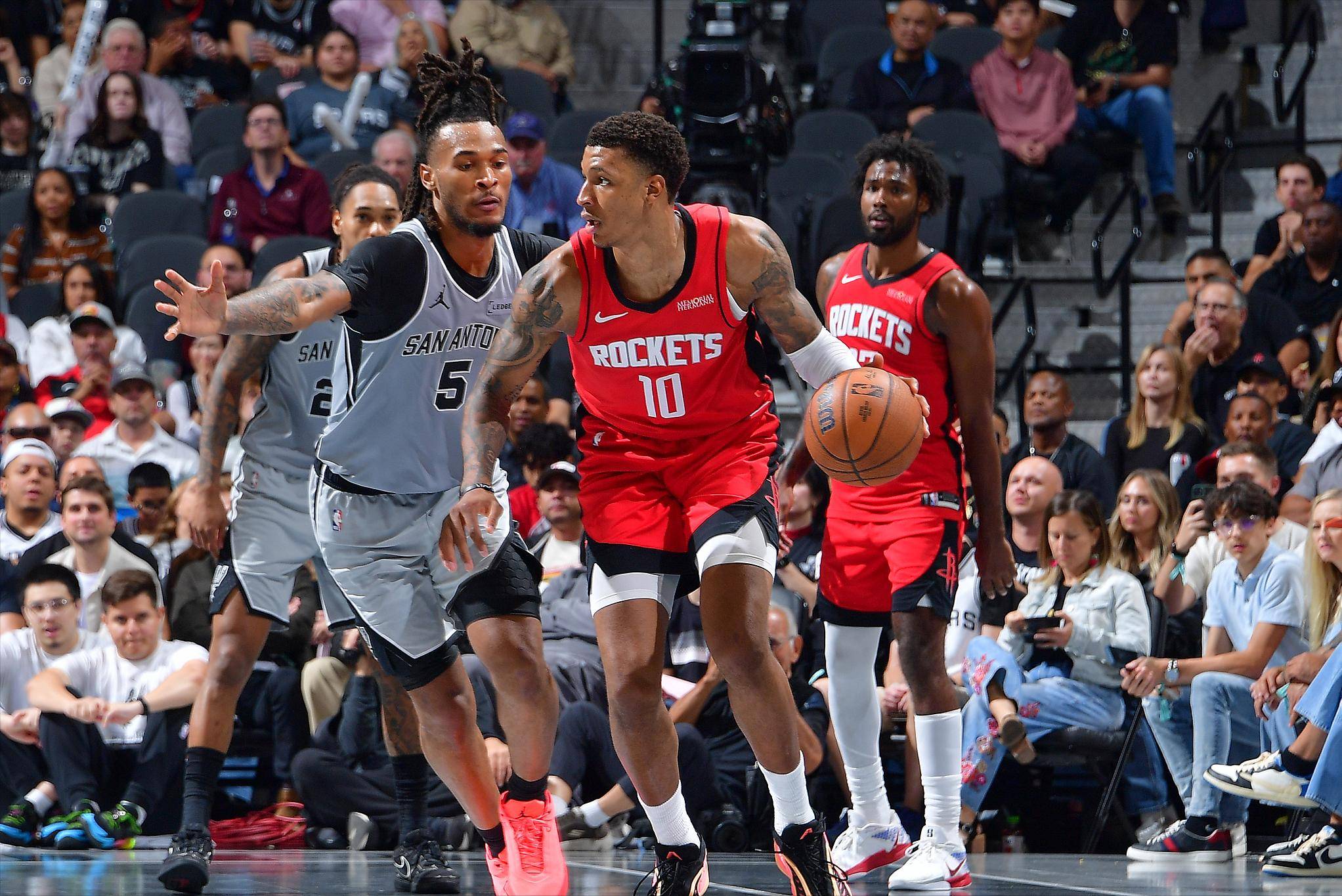 官方：英格兰将在3月国家队比赛日先后对阵乌拉圭和日本（英格兰三月国家队比赛日赛程官宣：先战乌拉圭，后迎日本）