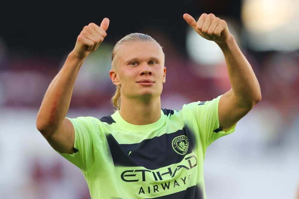 巴萨官方：邦马蒂已完成左腓骨骨折手术，预计恢复期为5个月（巴萨官宣邦马蒂左腓骨骨折接受手术，预计伤缺5个月）