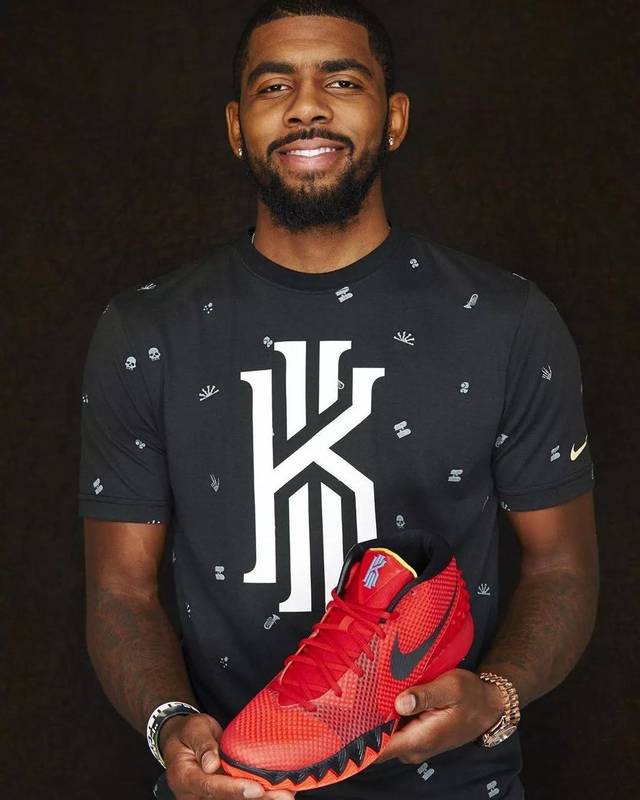 布冯：从未见过球迷从55分钟开始嘘国家队，这没有任何建设性（布冯：第55分钟起的嘘声前所未见，对国家队毫无帮助）