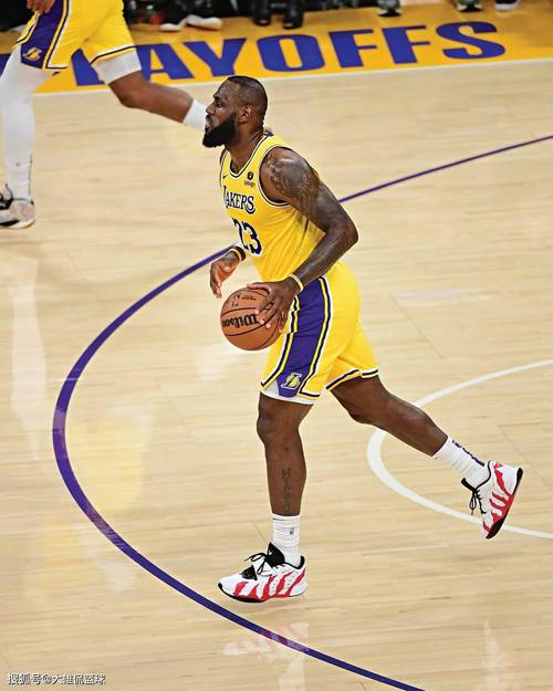 角色球员成为最大功臣（角色球员成取胜头号功臣）