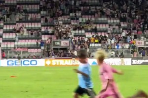 日本足坛传奇面对2026世界杯死亡之组发表离谱豪言 “我们的目标是夺冠”（面对2026世界杯“死亡之组”，日本足坛传奇放话：目标夺冠）