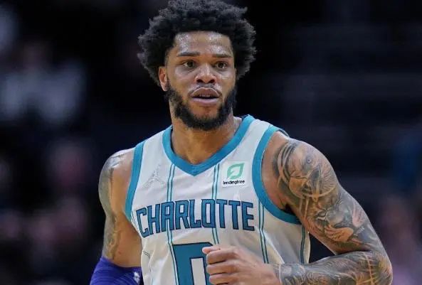 2026年世界杯抽签出炉：姆巴佩小组赛遇哈兰德，梅西与C罗或对决八强赛（2026世界杯分组揭晓：姆巴佩对上哈兰德，梅西C罗有望八强相逢）