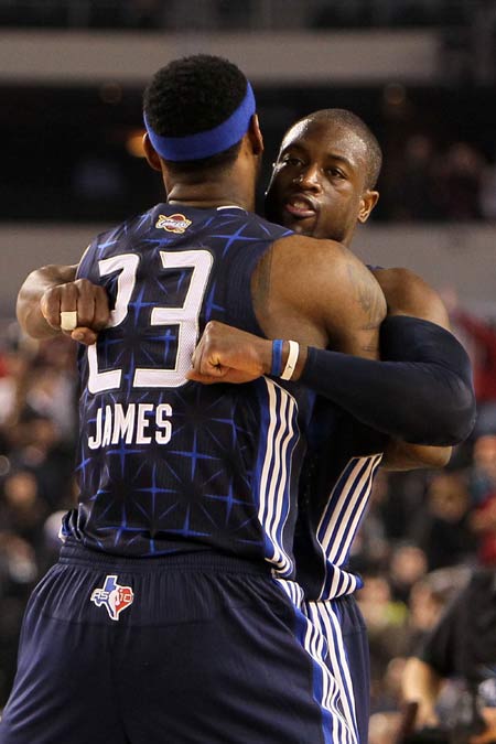 英超焦点战：阿森纳主场迎战切尔西,（英超重磅对决：阿森纳坐镇主场对阵切尔西）