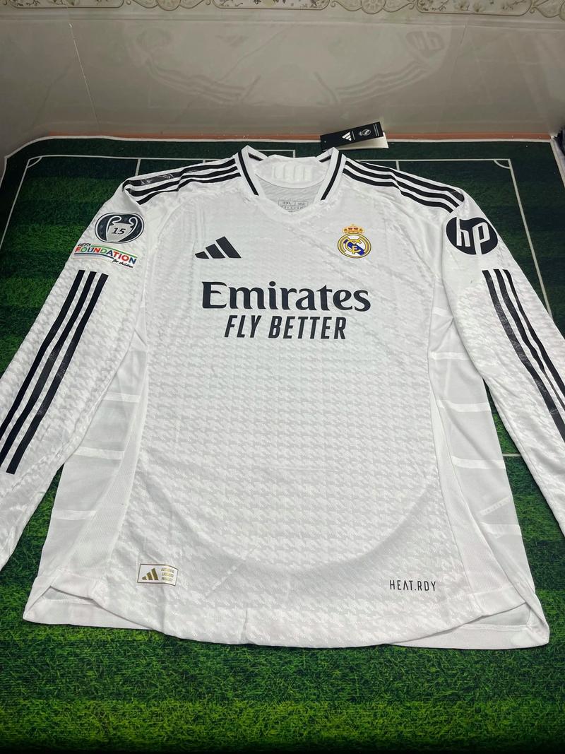 毫无竞争力，阿贾克斯本赛季欧冠5战全败仅进1球净负15球垫底（阿贾克斯欧冠五战皆负：仅进1球、净负15球，小组垫底）