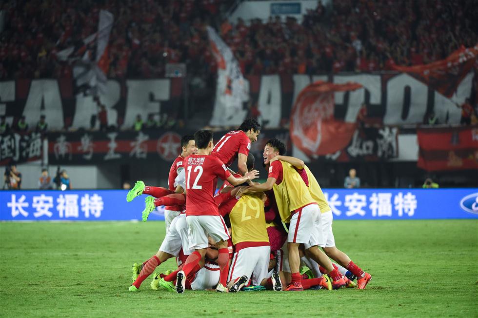 克拉克：世界杯扩军欧洲区晋级更难了，98年欧洲有近一半名额（克拉克感叹世界杯扩军：欧洲出线更难了，1998年几乎拿到半数名额）