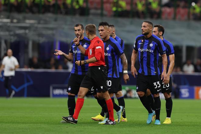 船记：小琼斯今日参加了快船部分训练，尼德豪瑟参与完整训练（快船训练更新：小琼斯部分参练，尼德豪瑟全程参与）