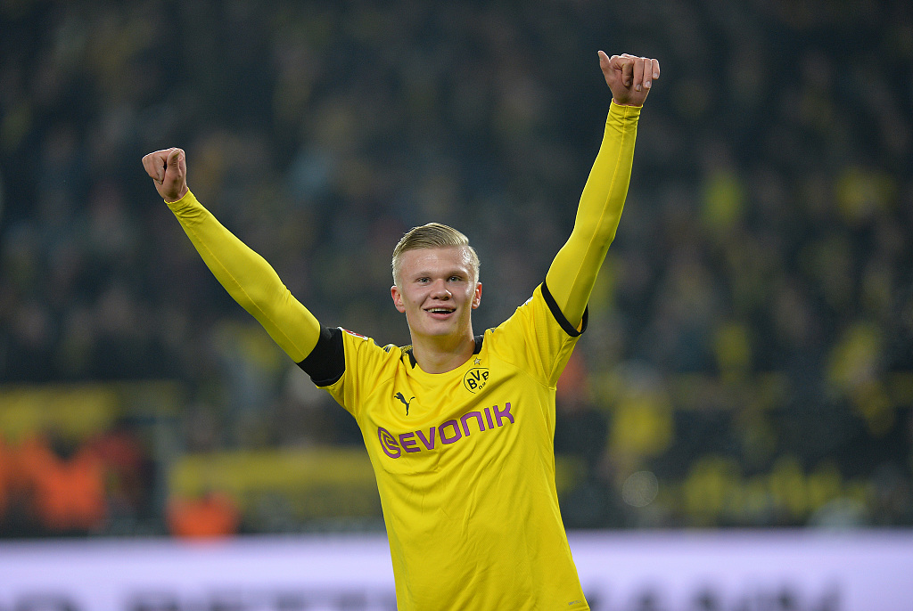 巴列卡诺客队更衣室设施简陋，波兰球队波兹南莱赫发视频吐槽（波兹南莱赫晒视频吐槽巴列卡诺客队更衣室条件简陋）